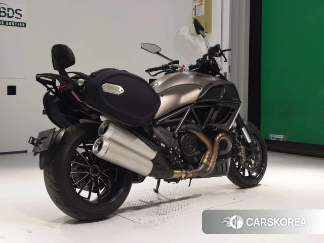 Проданный Ducati DIAVEL STRADA 2013 из Японии, фото 2