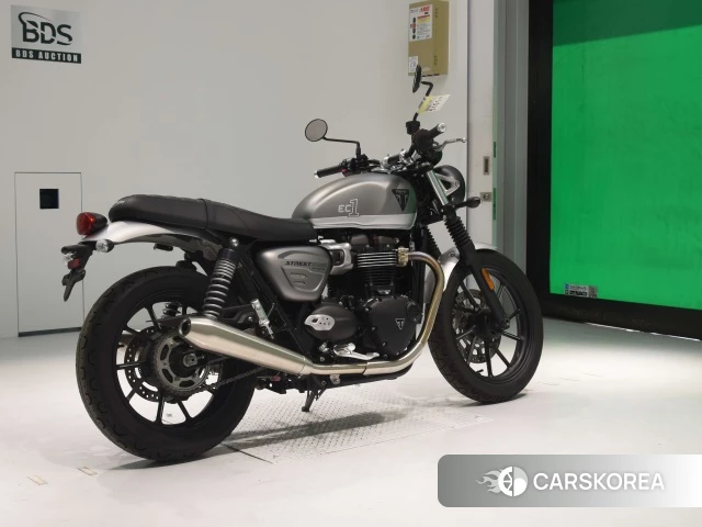 Проданный Triumph STREET TWIN 2022 из Японии, фото 2