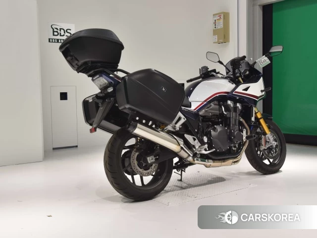 Проданный Honda CB1300SF BOLDOR SP 2023 из Японии, фото 2
