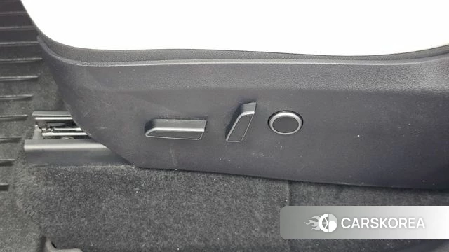 Tesla Model Y id 4792562 из Кореи 18