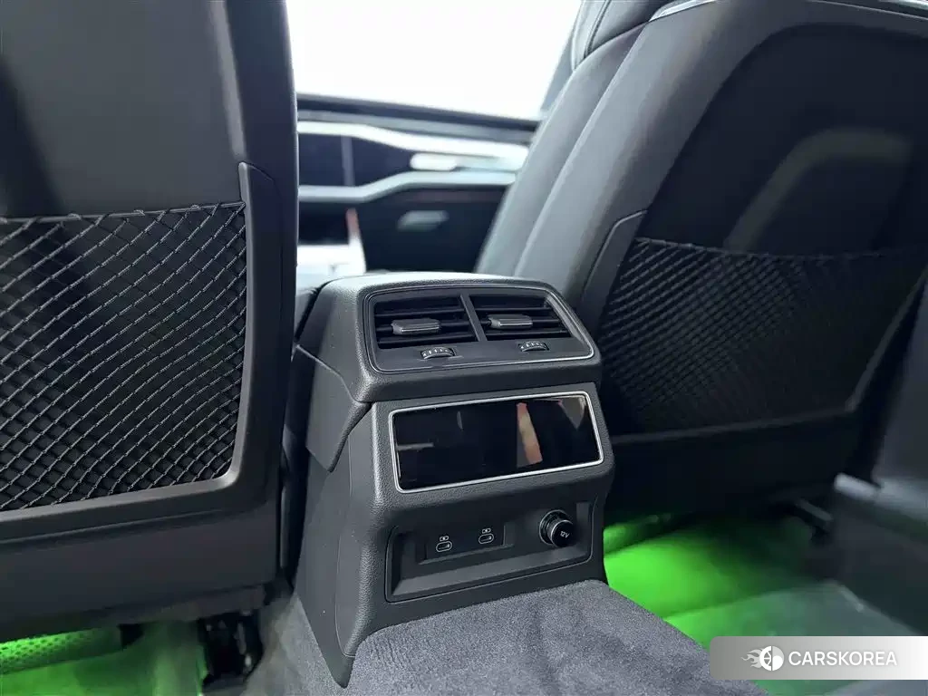 Audi A6L id 4548193 из Китая 18