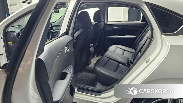 Kia Come New K3 id 4269018 из Кореи 18