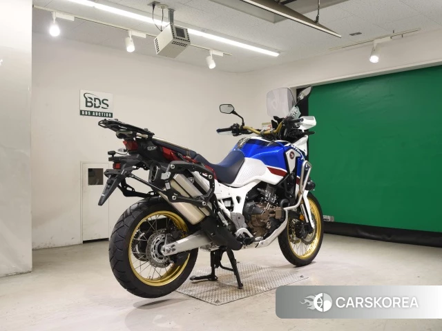 Проданный Honda CRF1000L AFRICA TWIN 2018 из Японии, фото 2