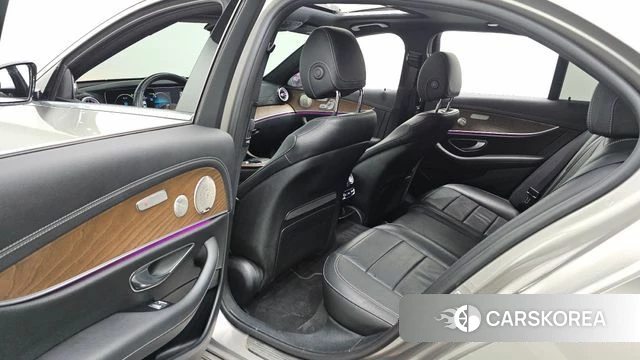 Mercedes-Benz E-Class W213 id 4688068 из Кореи 18