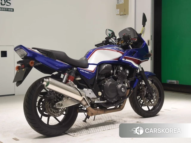 Проданный Honda CB400SF BOLDOR ABS 2018 из Японии, фото 2