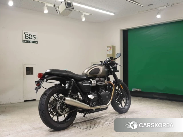 Проданный Triumph STREET TWIN 2019 из Японии, фото 2
