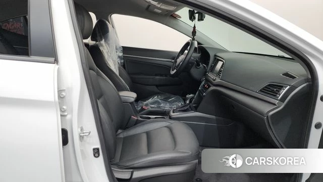 Hyundai Avante AD id 4397978 из Кореи 18