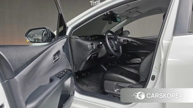 Toyota Prius 4th Generation id 4303138 из Кореи 18
