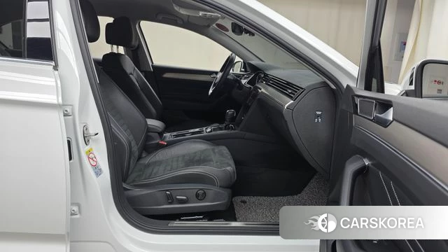 Volkswagen Passat GT (B8) id 4361314 из Кореи 18