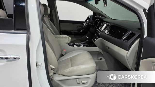 Kia The New Carnival id 4708888 из Кореи 18