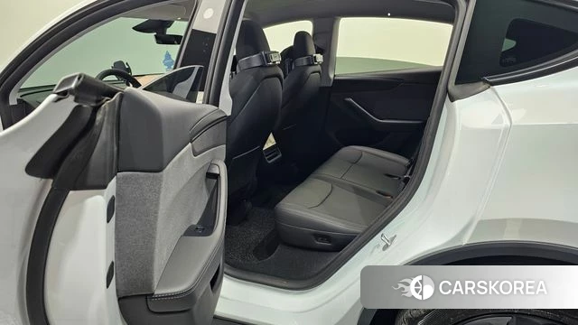 Tesla Model Y id 4427119 из Кореи 18