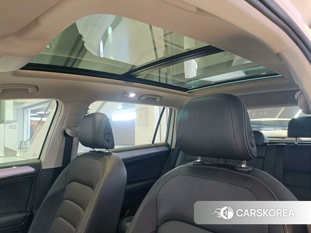 Volkswagen Tiguan L id 3882651 из Китая 18
