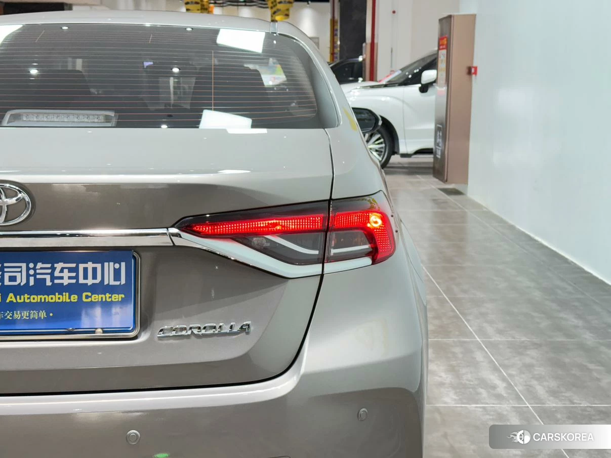 Toyota Corolla id 4452071 из Китая 18