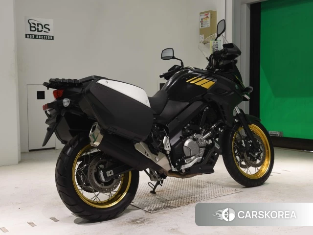 Проданный Suzuki V-STROM 650 XT 2020 из Японии, фото 2