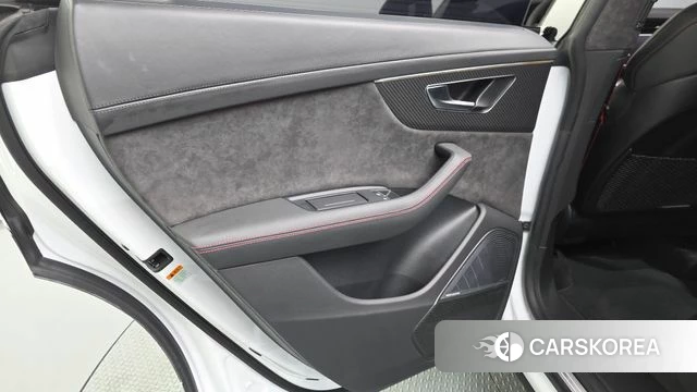 Audi RSQ8 (4M) id 4457325 из Кореи 18