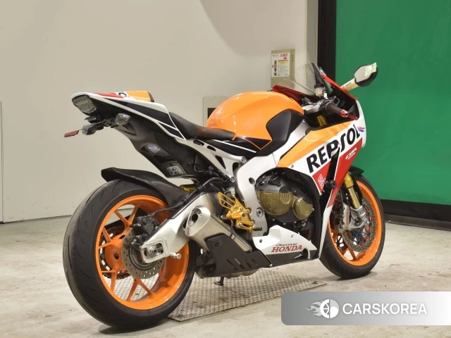 Проданный Honda CBR1000RR 2014 из Японии, фото 2