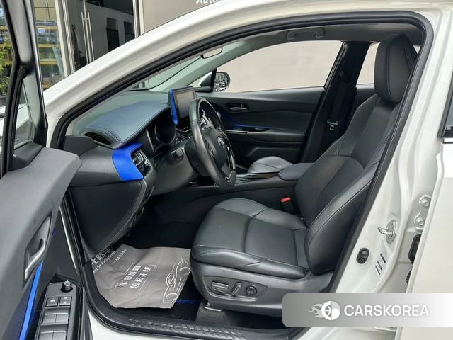 Toyota C-HR id 4368350 из Китая 18