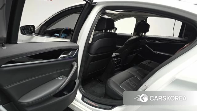 BMW 5 Series (G30) id 4225305 из Кореи 18