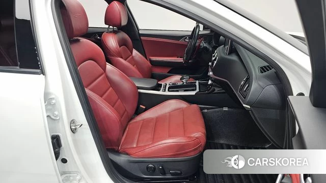 Kia Stinger id 4378190 из Кореи 18