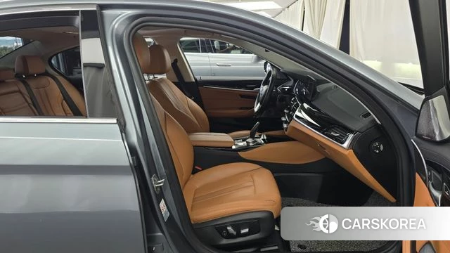 BMW 5 Series (G30) id 4882477 из Кореи 18