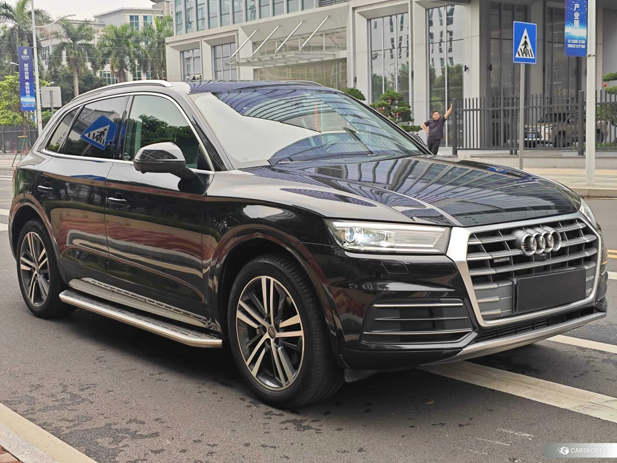 Audi Q5L id 4432197 из Китая 18