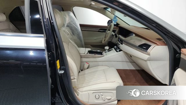 Genesis G90 id 4284903 из Кореи 18