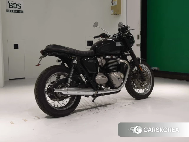 Проданный Triumph BONNEVILLE T120 2017 из Японии, фото 2