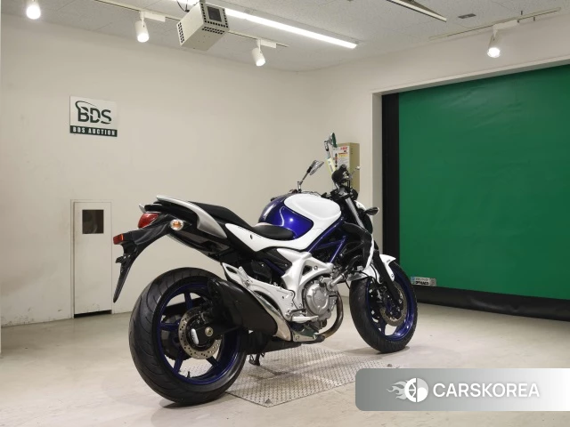 Проданный Suzuki GLADIUS 400 2010 из Японии, фото 2