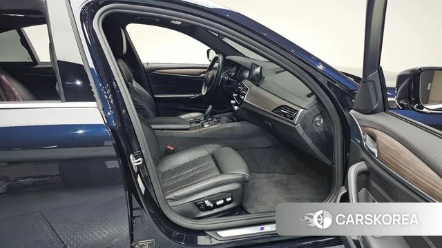 BMW 5 Series (G30) id 4397941 из Кореи 18