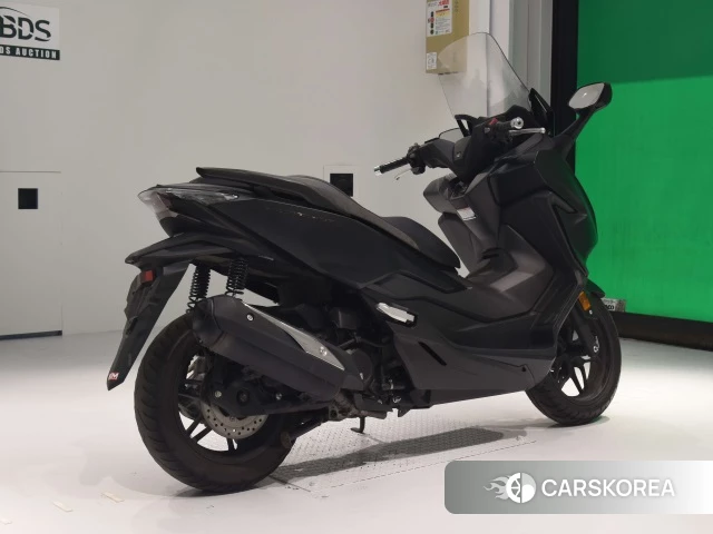 Проданный Honda FORZA 2018 из Японии