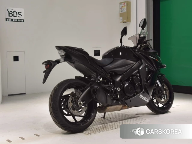 Проданный Suzuki GSX-S1000F 2021 из Японии, фото 2
