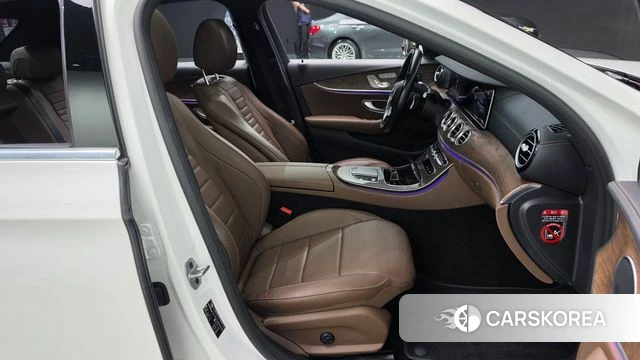 Mercedes-Benz E-Class W213 id 4698036 из Кореи 18