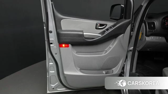 Hyundai The New Grand Starex id 4580938 из Кореи 18