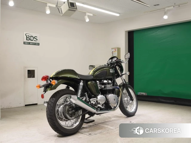 Проданный Triumph THRUXTON 2015 из Японии, фото 2