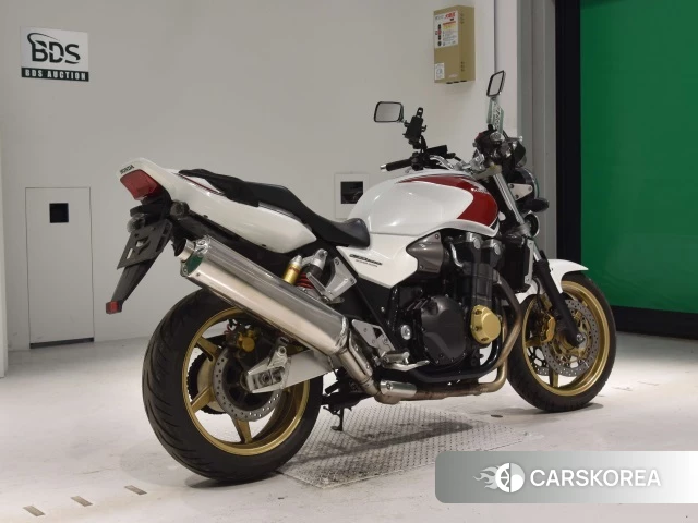 Проданный Honda CB1300SF 2013 из Японии, фото 2
