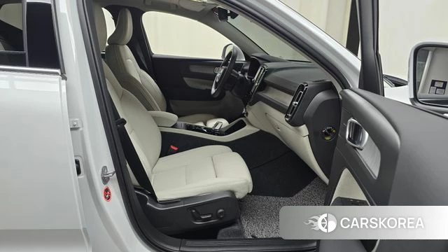 Volvo XC40 id 4315032 из Кореи 18