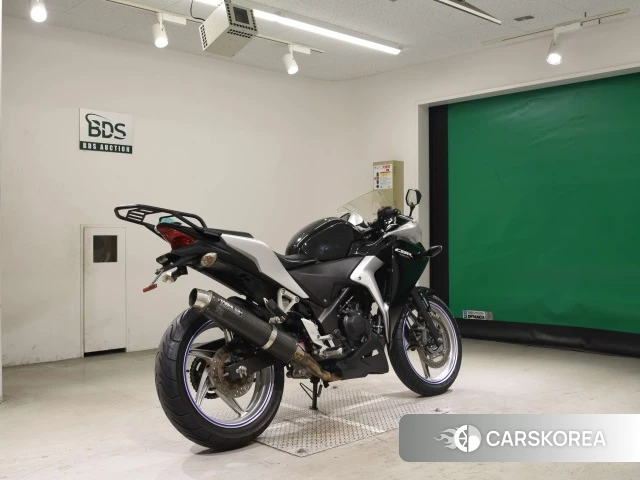 Проданный Honda CBR250R ABS 2011 из Японии, фото 2