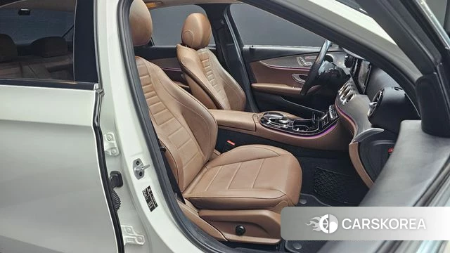 Mercedes-Benz E-Class W213 id 4689108 из Кореи 18