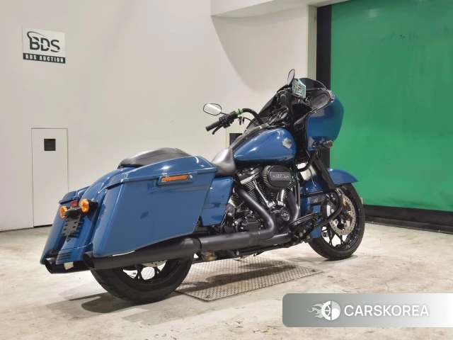 Проданный Harley-Davidson Road Glide FLTRXS1870 2021 из Японии, фото 2