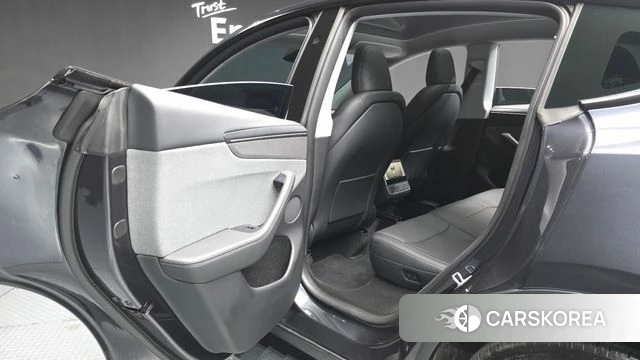Tesla Model Y id 4315079 из Кореи 18