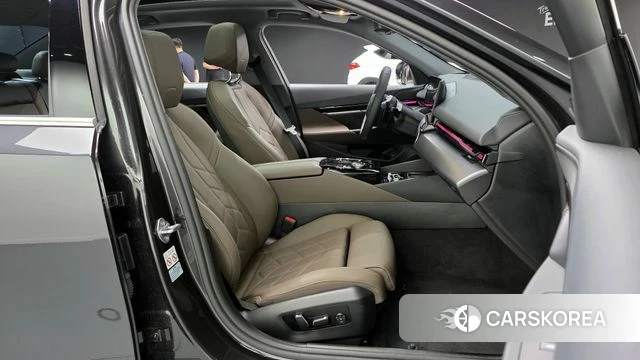 BMW 5 Series (G60) id 4360233 из Кореи 18