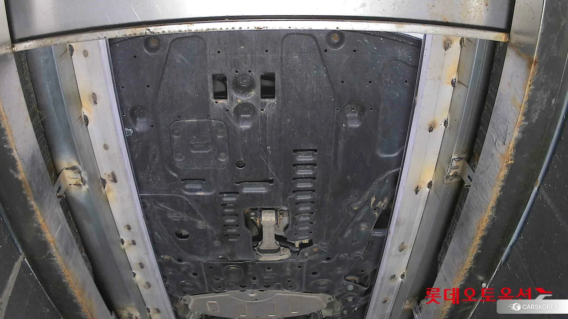 Kia Carnival id 3888374 из Кореи 18