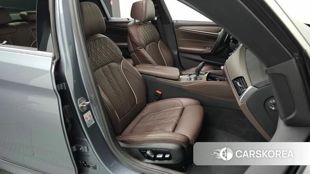 BMW 5 Series (G30) id 4741893 из Кореи 18
