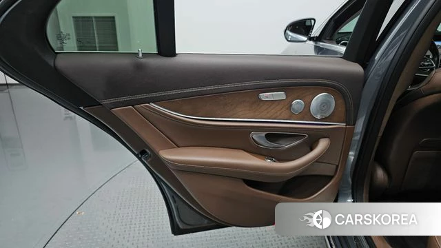 Mercedes-Benz E-Class W213 id 4728019 из Кореи 18