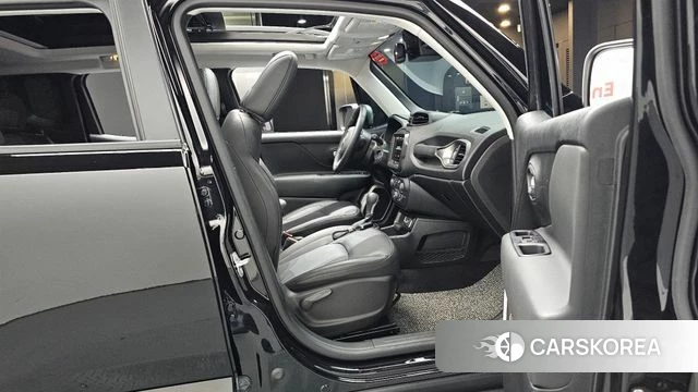 Jeep Renegade id 4457162 из Кореи 18