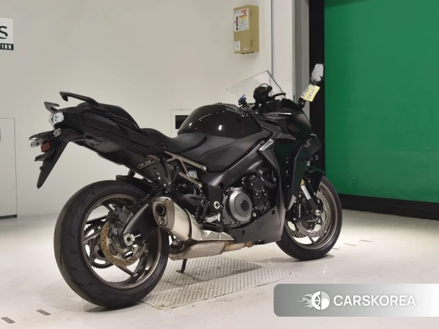 Проданный Suzuki GSX-S1000GT 2023 из Японии, фото 2