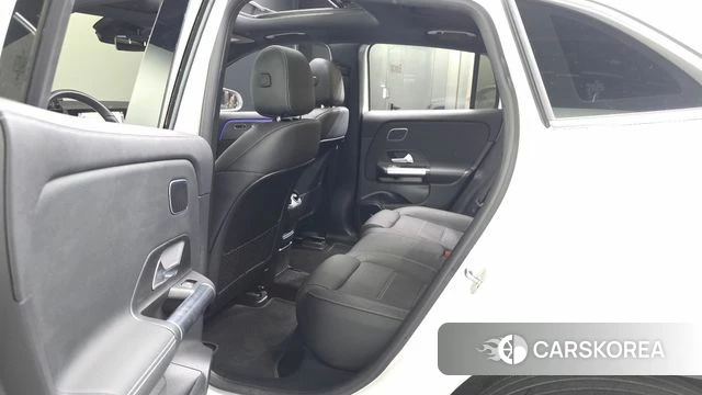 Mercedes-Benz EQA H243 id 4645649 из Кореи 18