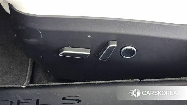 Tesla Model S id 4500062 из Кореи 18
