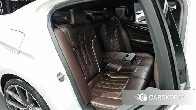 BMW 5 Series (G30) id 4246274 из Кореи 18