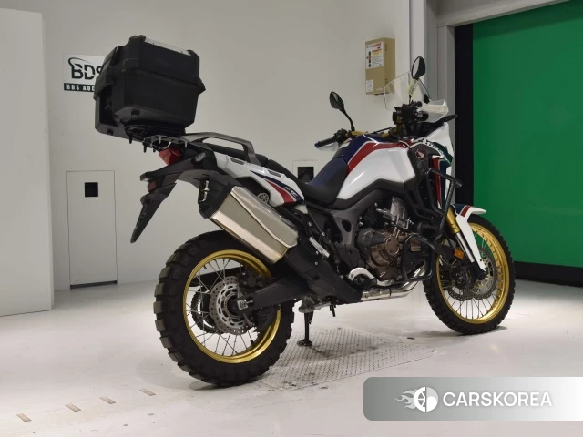 Проданный Honda CRF1000L AFRICA TWIN 2017 из Японии, фото 2